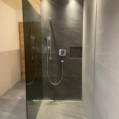 アパート Unterduermoos